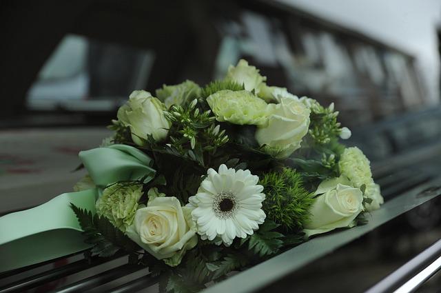 fleurs cercueil